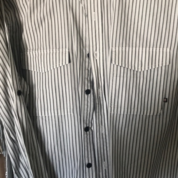 Vicorinox dress shirt - Picture 2 of 2